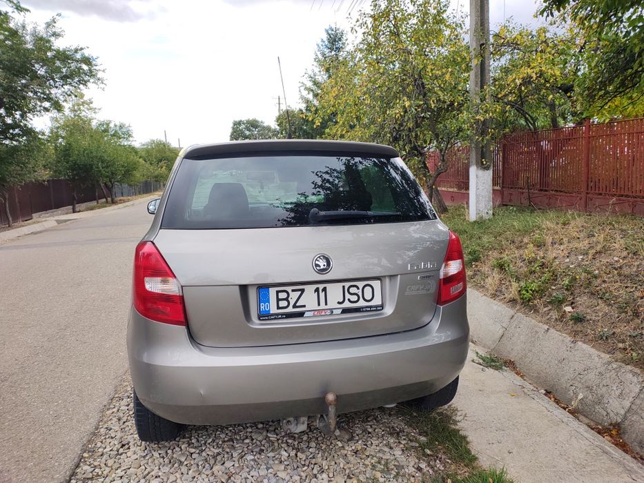 SKODA Fabia 2012 — imagine 3