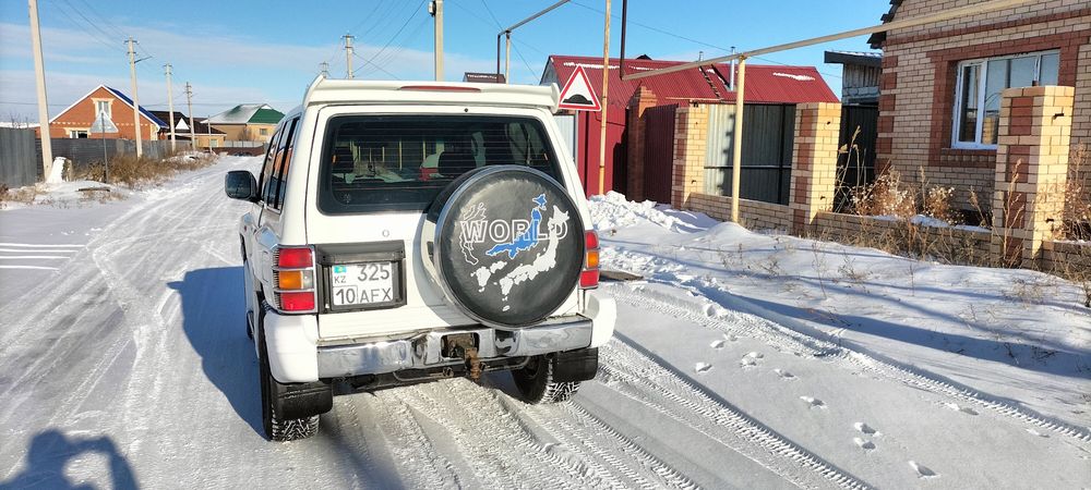 Продам Митсубиси поджеро 2