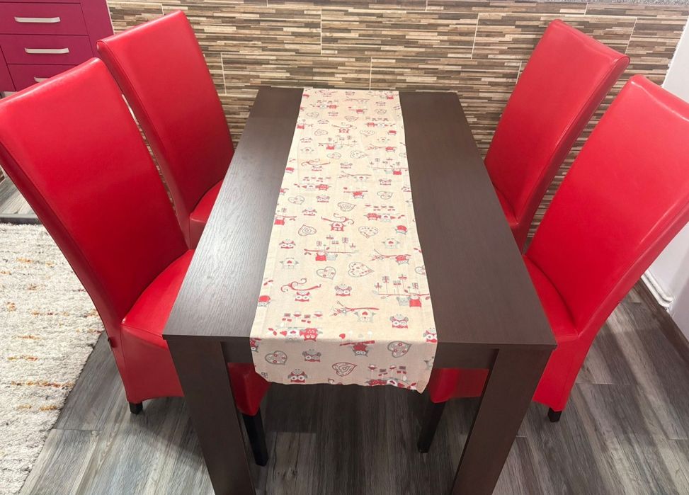 De vânzare mobilă living + set masă cu scaune !