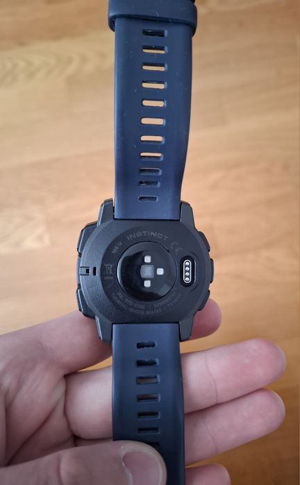Vand Garmin instinct 1