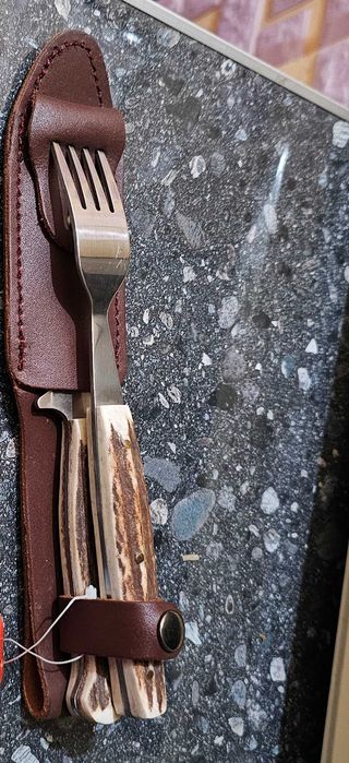 Подарочный набор нож с вилкой, ручки из кости, кожаный чехол