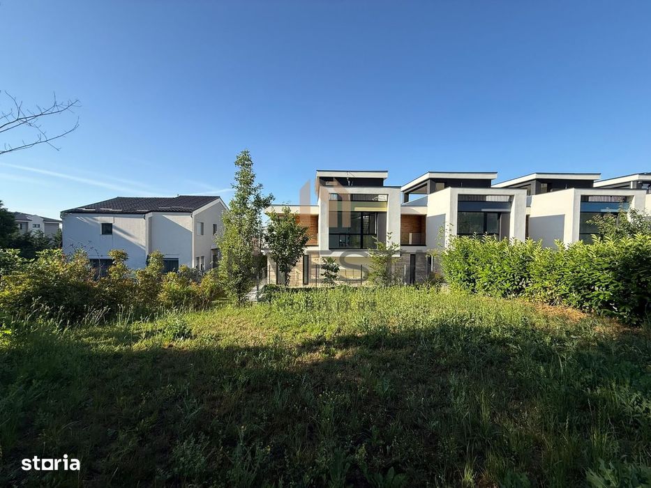 Casa moderna cu terasa panoramica de 40 mp, zona Voronet, Iris
