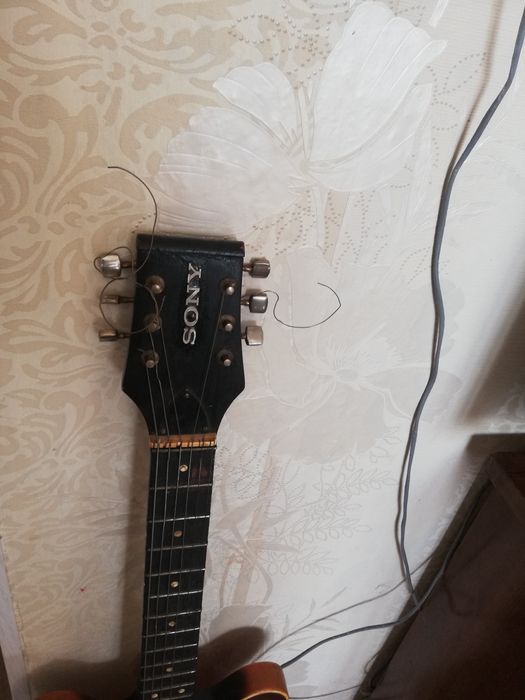 Гитара электро продаётся