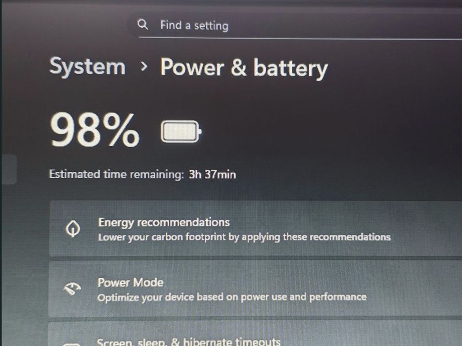 Laptop HP 15-dao159nq - foarte putin folosit
