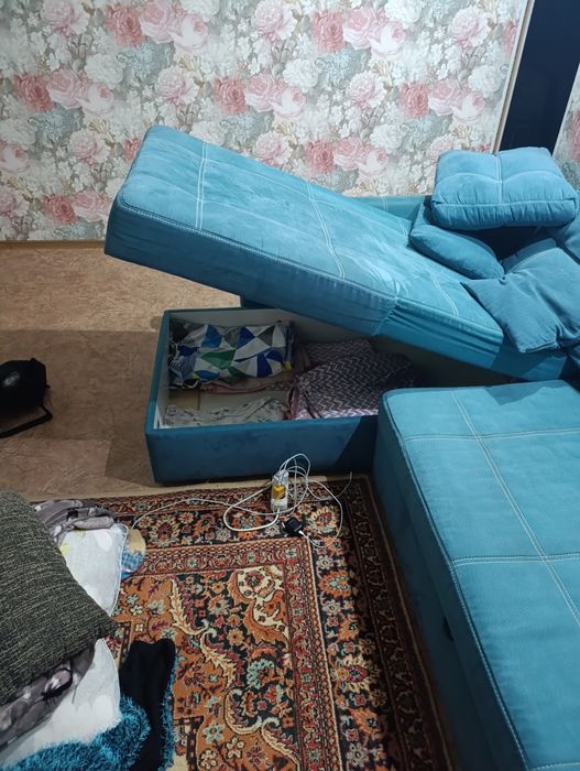 Диван б/у в хорошем состоянии