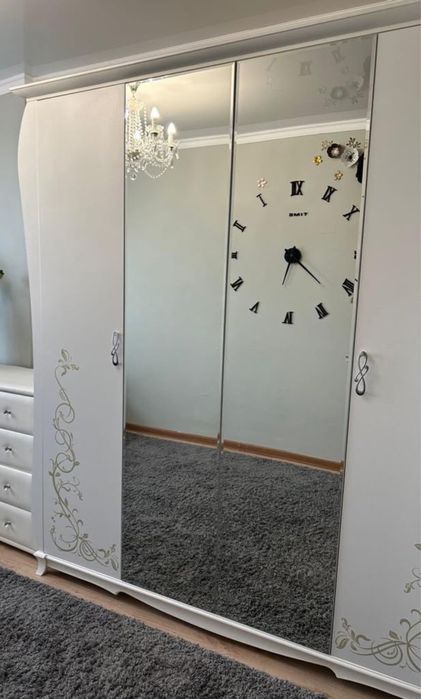 Продам шкаф для одежды срочно
