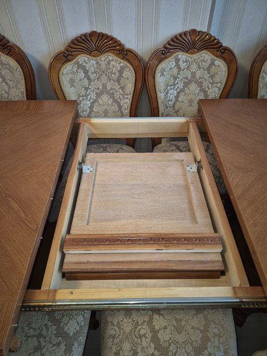 Продам стол и стулья комплект