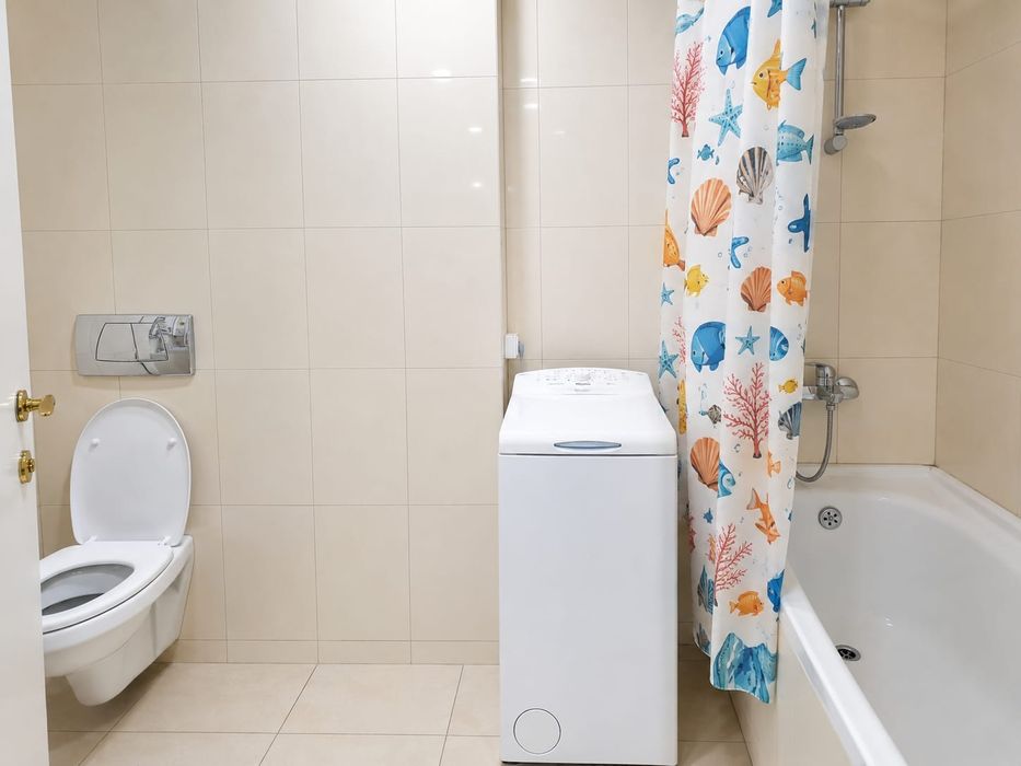Inchiriez apart 2 camere PISCINĂ regim hotelier Mamaia  100m de plajă Vega