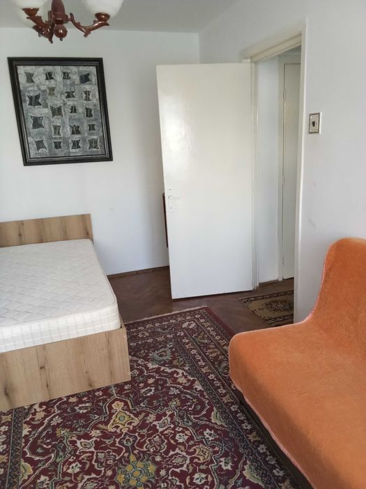 Pf. inchiriez ap. 2 camere semidecomandat in zona Podu Ros