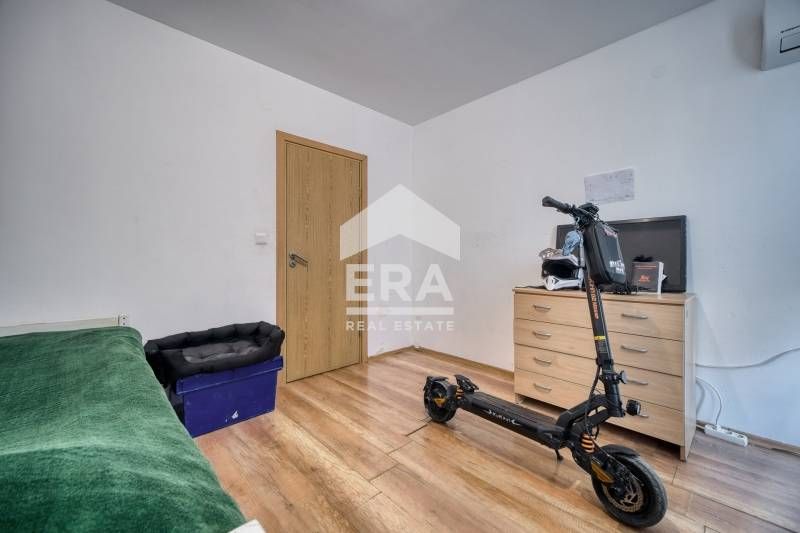 Тристаен, обзаведен апартамент за продажба в м-т Св. Никола, гр. Варна