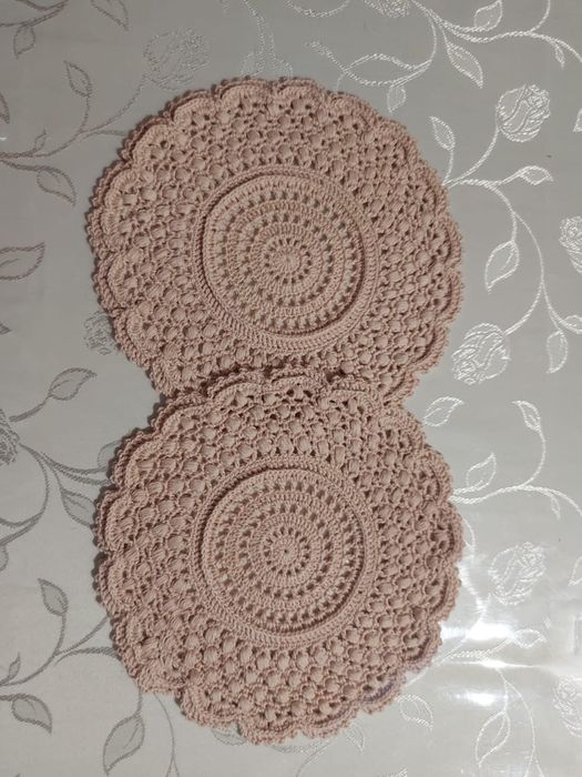 Салфетки под оорячее, под вазы, как декор