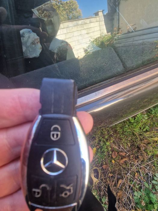 Mercedes-Benz E270