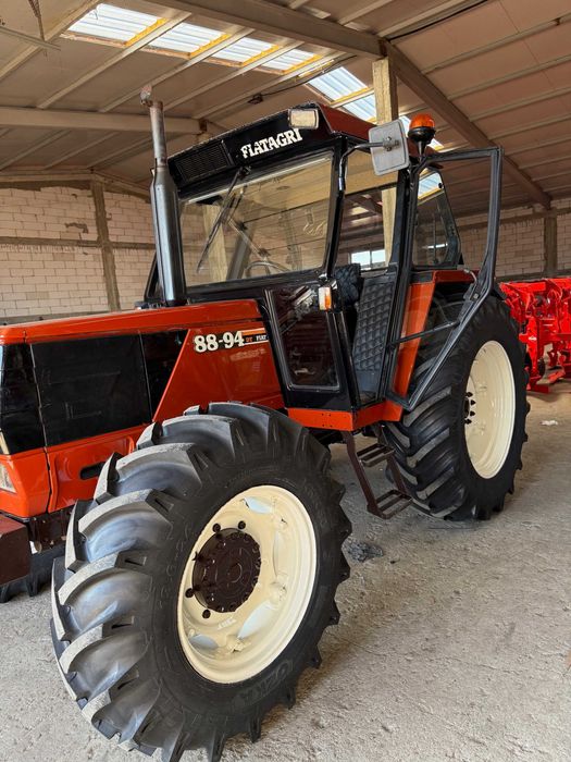 Tractor Fiat Agri 88 94 Turbo HI LO de 90 CP Fiat 80 90  Fiat 82 94 Fiat 640  Fiat 70 90 Fendt Same Deutz Case Claas New Holland John Deere  Fendt