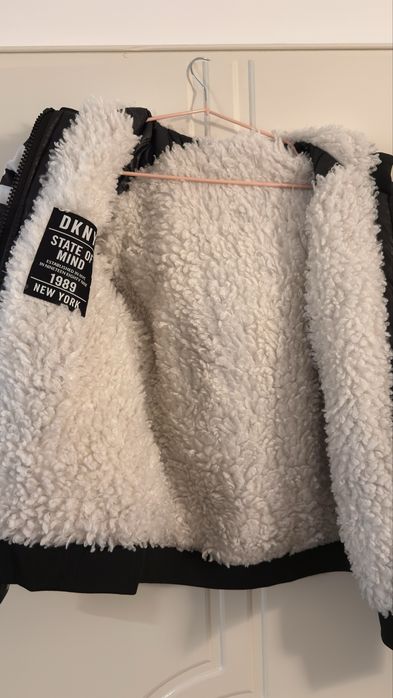 Дебело пухено двулицево яке на DKNY за 12 годишно