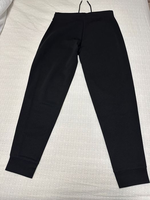 Boss анцуг комплект черен с бяло