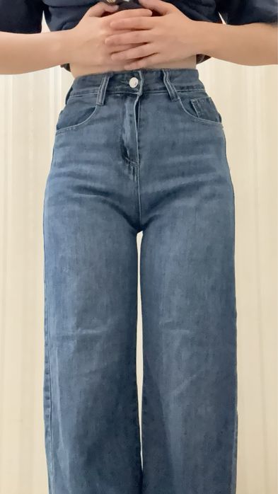 Джинсы с прямым кроем