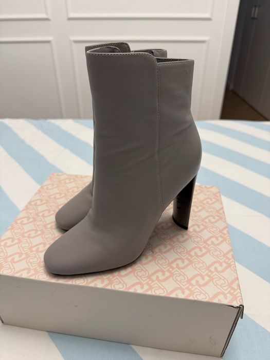 Елегантни боти GUESS, сиви, номер 36
