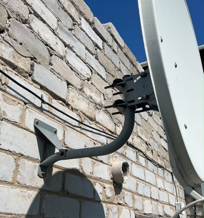 Спутниковая тарелка