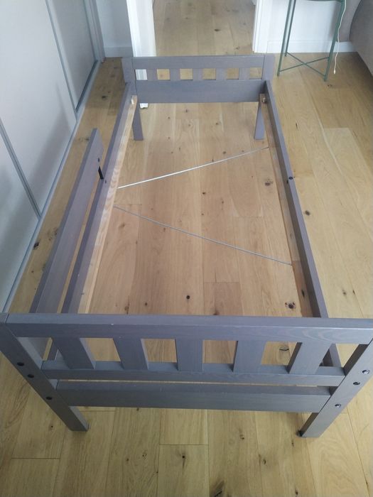 Patut Ikea copii 70x160 cm, include somiera, saltea, 2 seturi lenjerii