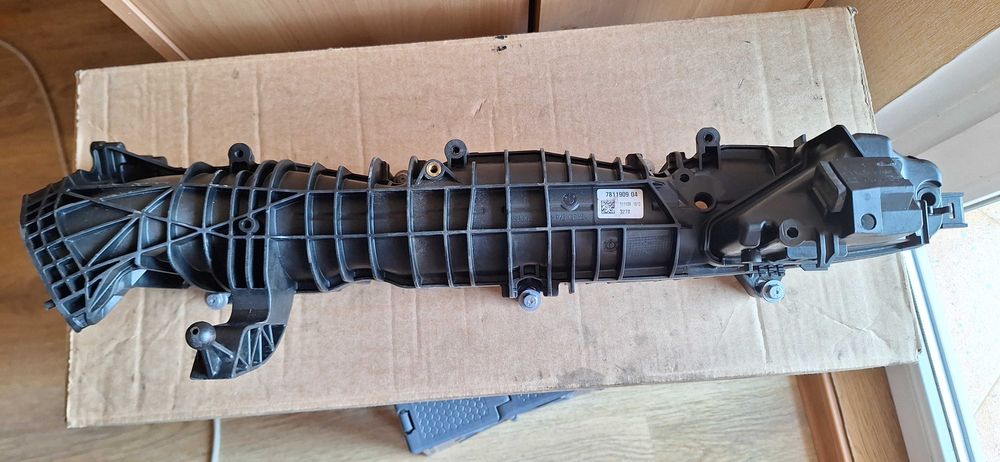 всмукателен колектор за BMW F10/F11 - двигател N57 - НОВ !