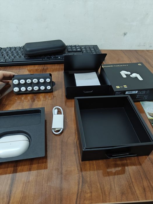 Huawei free buds pro 4