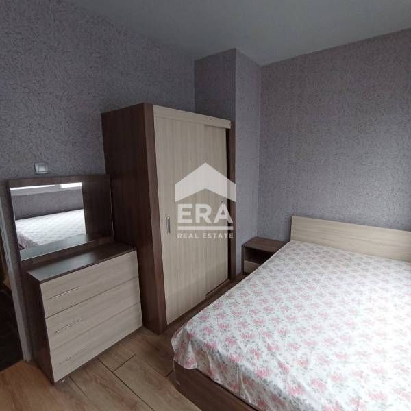 ЕРА Фаворит предлага под наем едностаен апартамент, преустроен на двус