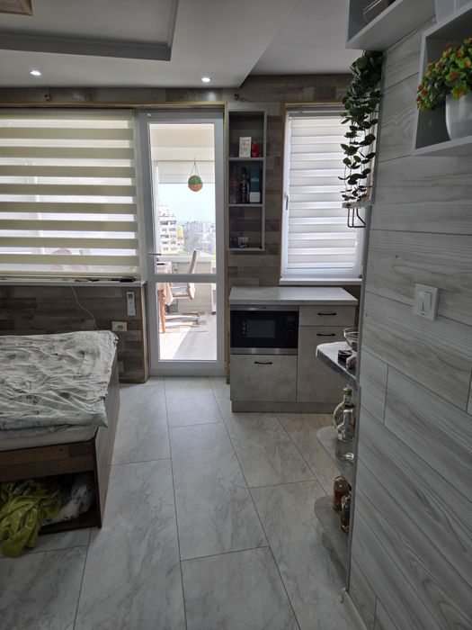 Железник запад 61 кв....