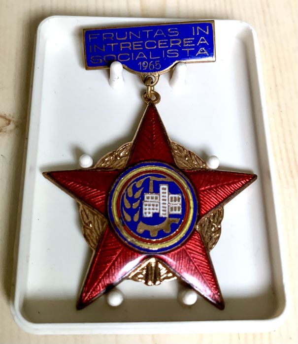 Medalia Fruntas in intrecerea socialista 1965