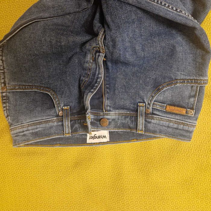 Джинсы на подростка Levi's, Wrangler