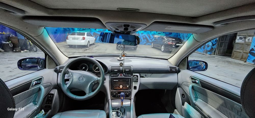 Mersedes c 200. Kompressor