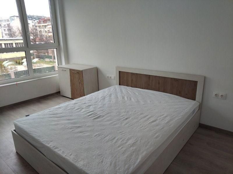Дава се под наем Тристаен апартамент в София, Зона Б-18 - 95 кв.м за 880 € - Снимка #7