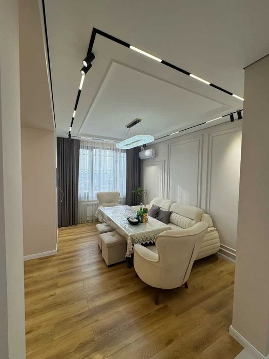 СРОЧНО Продам 4 комн кв-ра ул.Коратош Напротив ТРЦ Самарканд Дарвоза!!