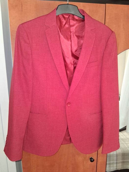 Vând 2 sacouri bărbătești