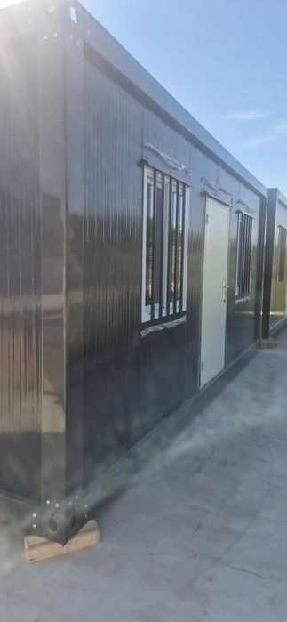 Containere de vanzare