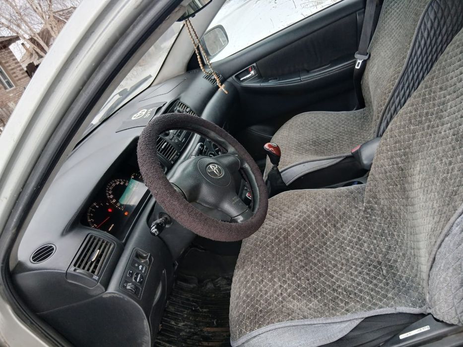 Тойота королла продаётся