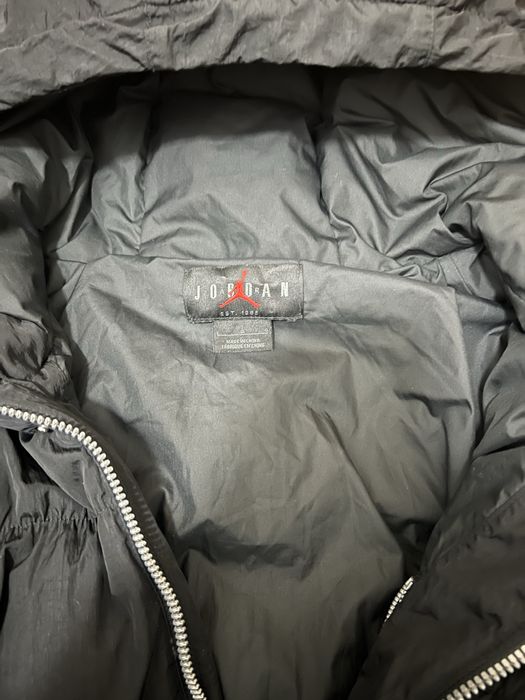Продам куртку Jordan