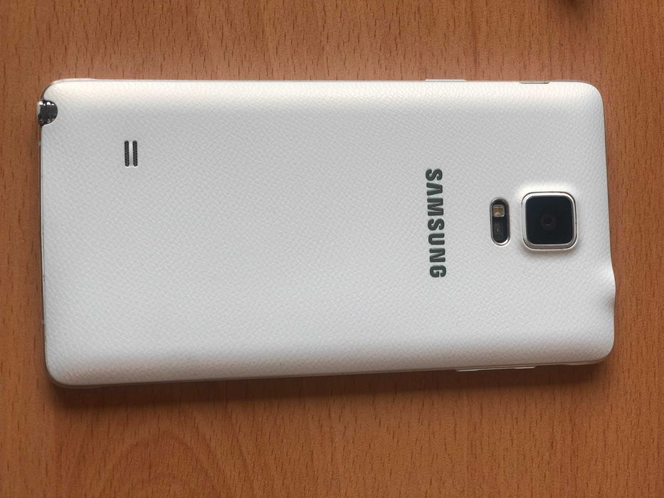 Продавам Samsung Note4
