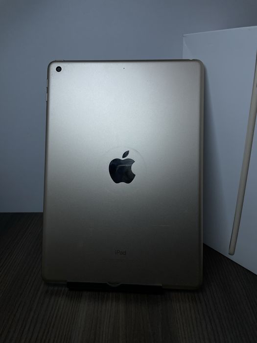 iPad 5. Модель MPGT2RK 32 gb