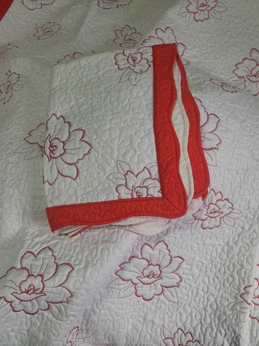 Cuvertura pat +perne pat dublu