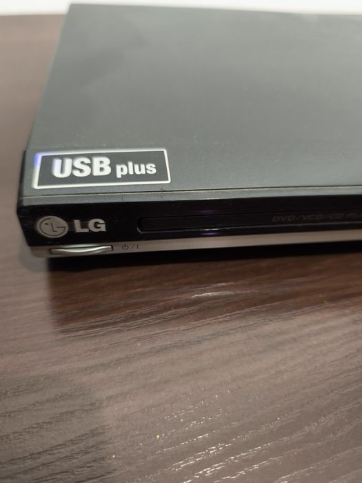 Отдам DVD проигрыватель