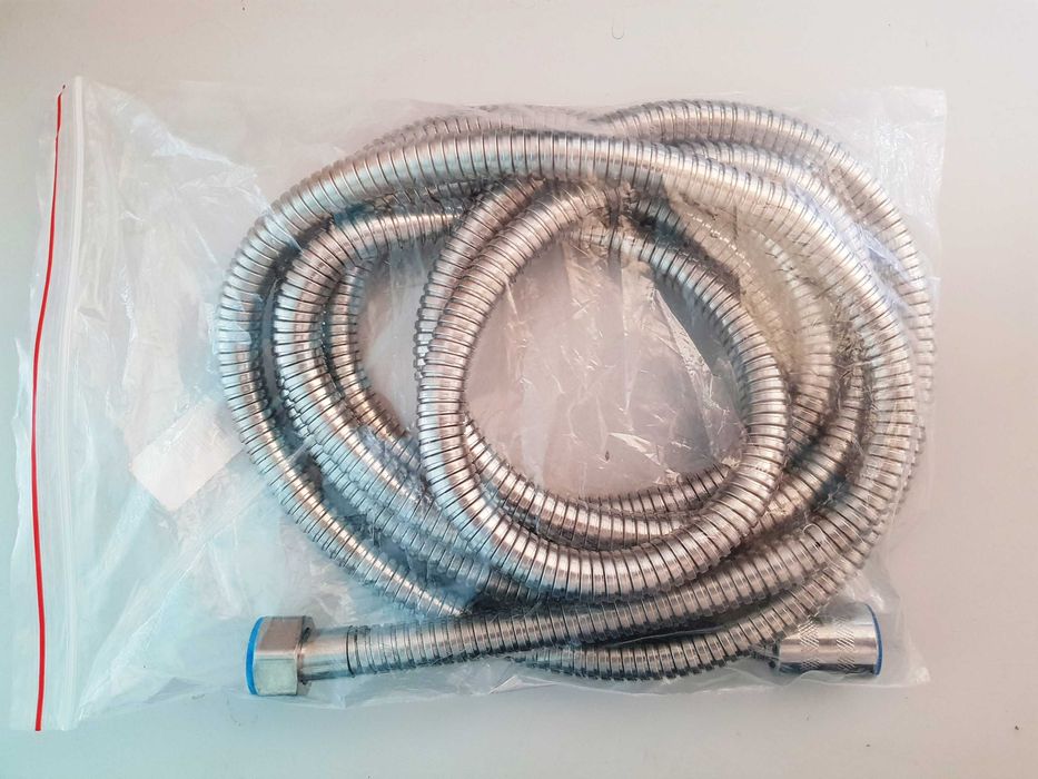 Furtun flexibil pentru dus, metalic cromat. Nou ambalat!