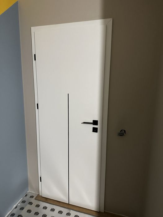 Монтаж на входни и интериорни врати.