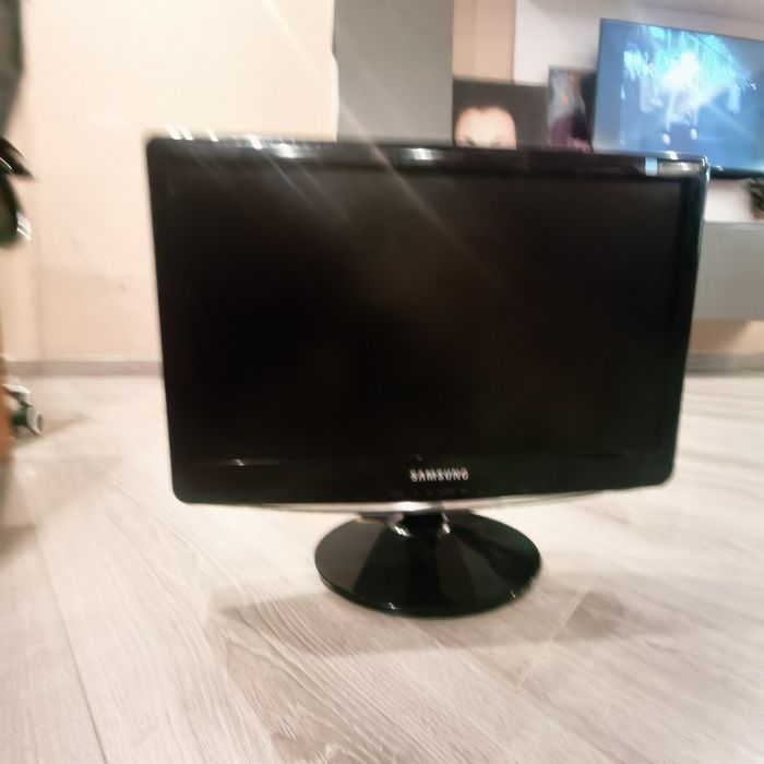 Монитор Samsung B1930N