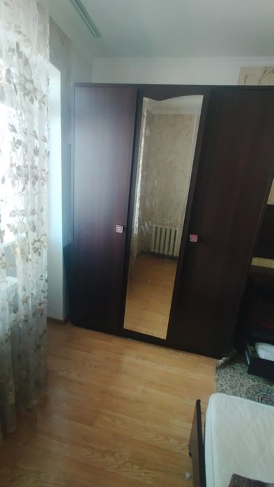 Продам шифонер белорусия 3х дверьи
