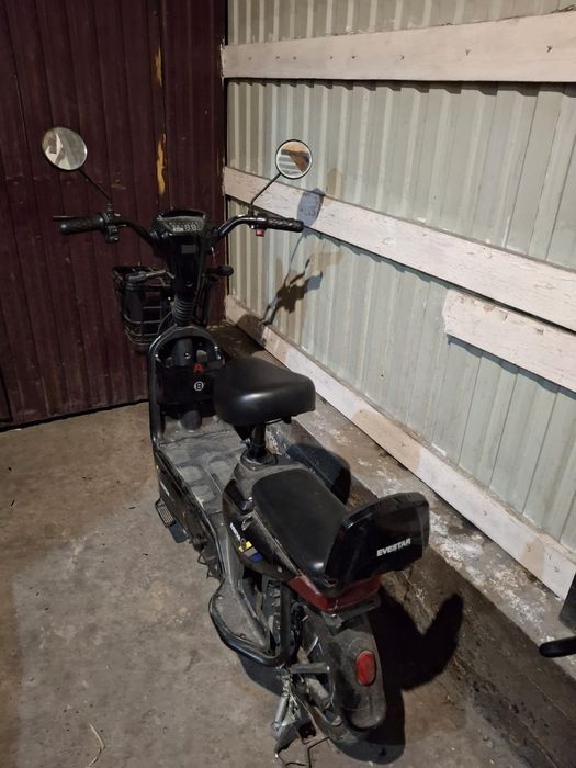 Продам электро самокат.