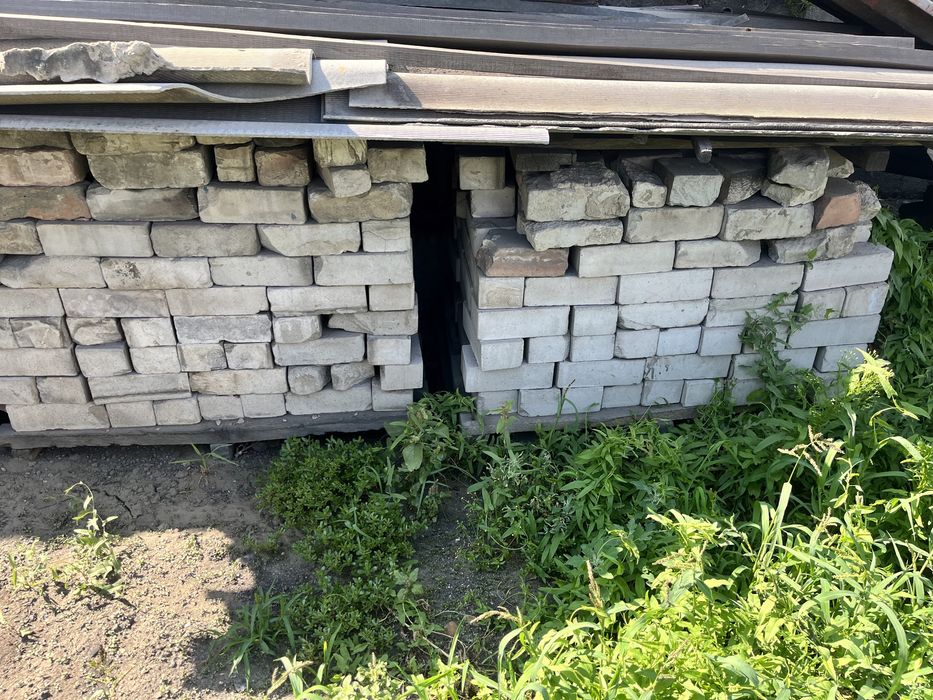 Продам белый кирпич