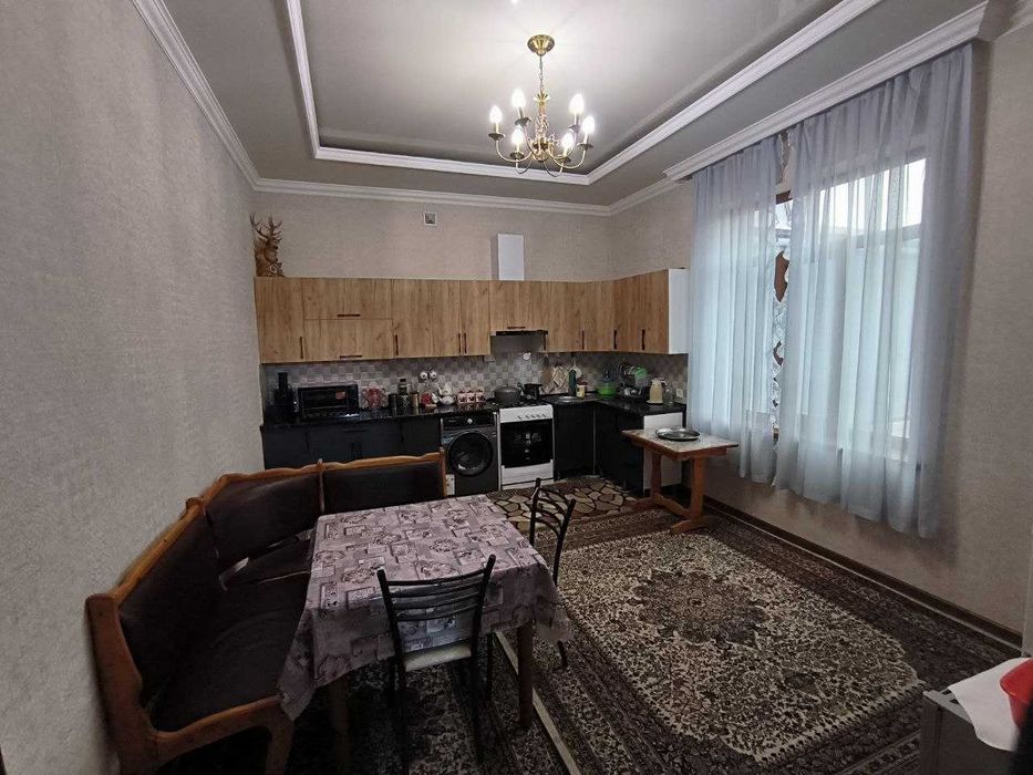 Продается капитальный 2х этажный дом на 6 соток в МСГ Алишеробод.