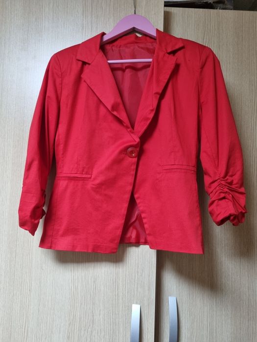 Сака, жилетки, ризи