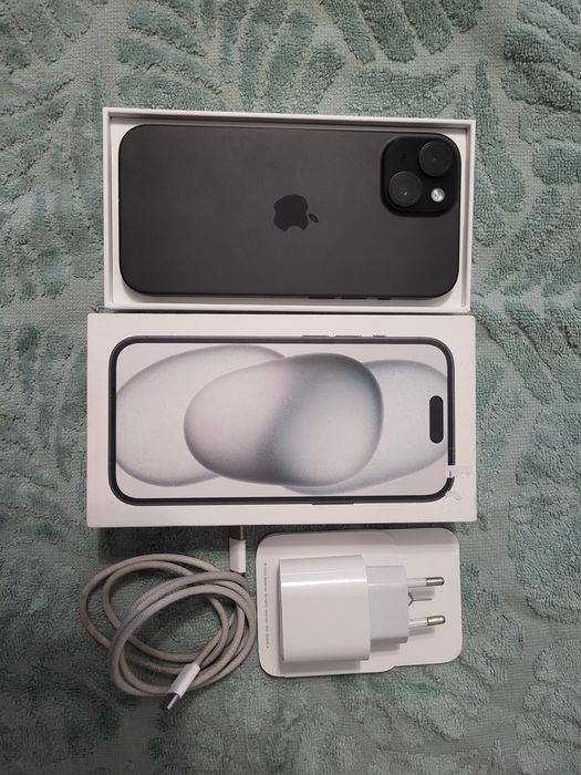 IPHONE 15 почти новый состояние хорошее