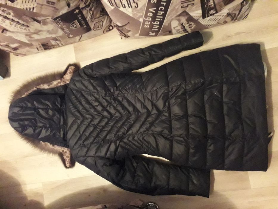 Продам зимний пуховик.